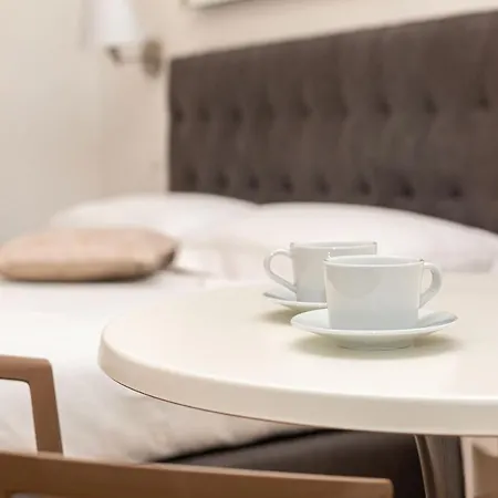 B&B 라 피네스트라 술 카날레